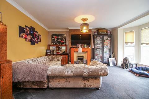 3 bedroom maisonette for sale, Whitley Road, Whitley Bay