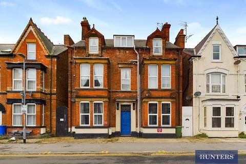 2 bedroom apartment for sale, Marshall Avenue, Bridlington