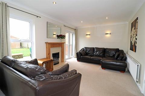 14 Cherry Lane, Hampton Magna, Warwick, CV35 8SL