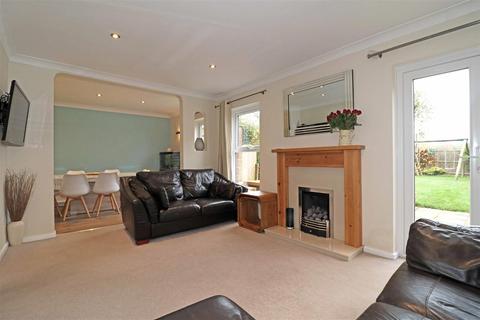 14 Cherry Lane, Hampton Magna, Warwick, CV35 8SL