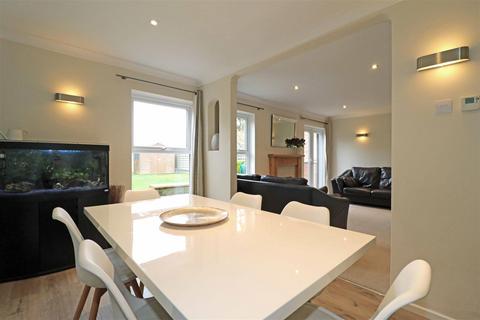 14 Cherry Lane, Hampton Magna, Warwick, CV35 8SL