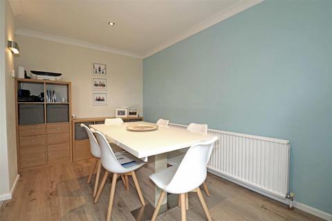 14 Cherry Lane, Hampton Magna, Warwick, CV35 8SL