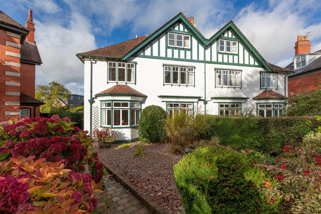 46 Porthill Gardens, Shrewsbury, SY3 8SQ 5 bed semidetached house £