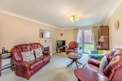 1 bedroom apartment for sale, Browning Court, Fenham, Newcastle Upon Tyne