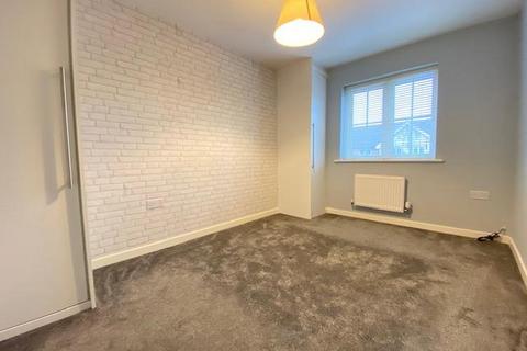3 bedroom terraced house to rent - Cantium Place, Snodland