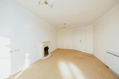 1 bedroom apartment for sale, Portman Court, Grange Road, Uckfield