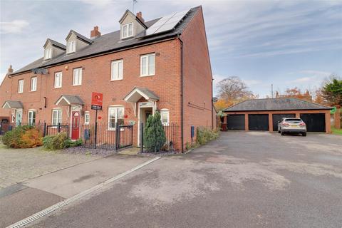 103 Boakes Drive, Stonehouse, GL10 3QW
