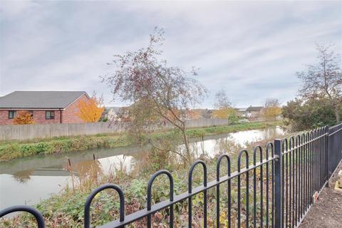 103 Boakes Drive, Stonehouse, GL10 3QW