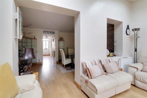 103 Boakes Drive, Stonehouse, GL10 3QW