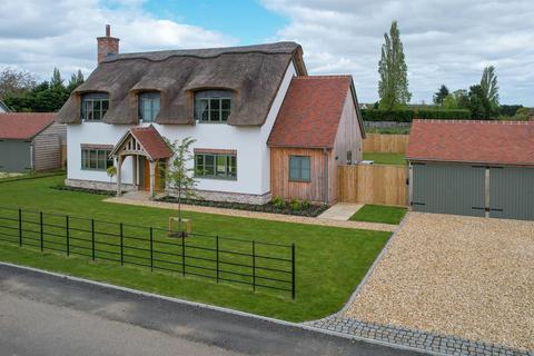 4 bedroom detached house for sale, Williams Orchard, Duck Lane, Welford On Avon