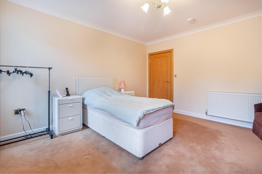 Bedroom-4-2.jpg