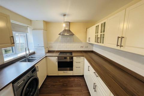 2 bedroom semi-detached house to rent - Sanderling Road, Stockport