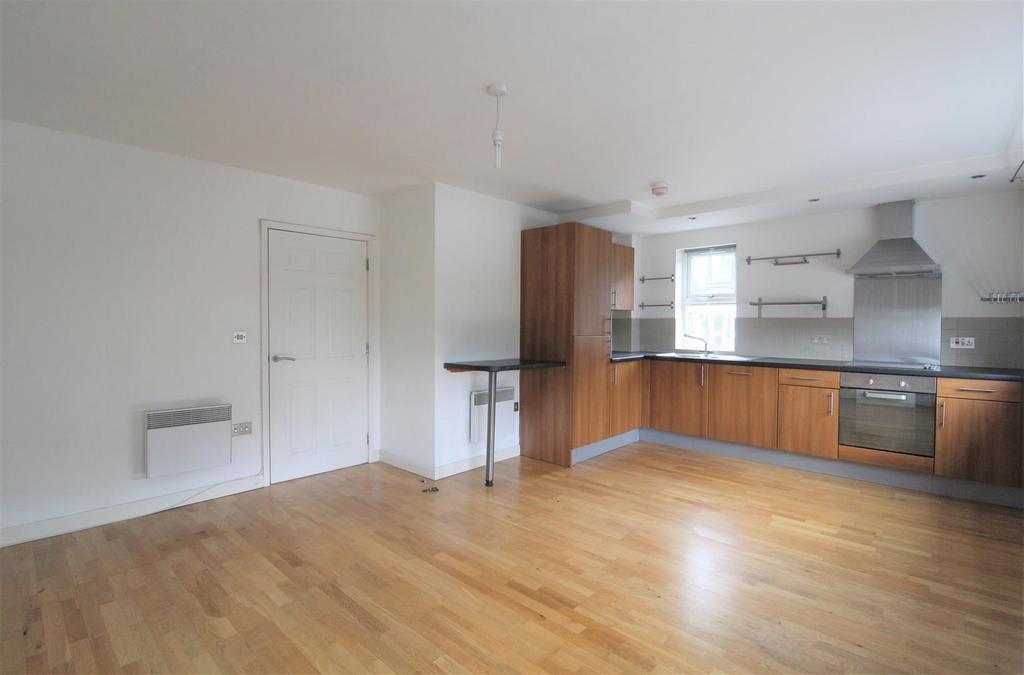 Free School Lane, Halifax 2 bed apartment £575 pcm (£133 pw)