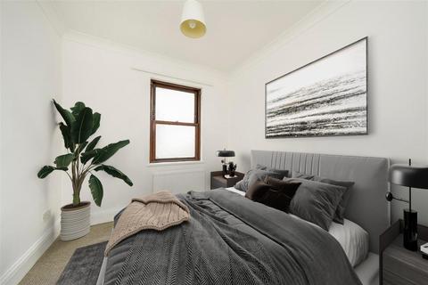 2 bedroom flat for sale, London Road, Twickenham