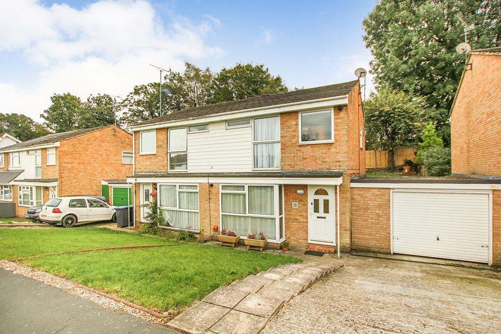 10 Hazel Way, Crawley Down, RH10 3 bed semidetached house for sale £