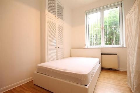 2 bedroom apartment to rent, St Andrew's Street, City Centre