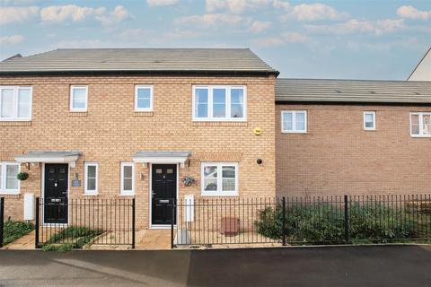 3 bedroom house to rent, Irthlingborough Road North, Wellingborough