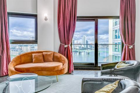 3 bedroom penthouse to rent - Bridges Court Road, London SW11