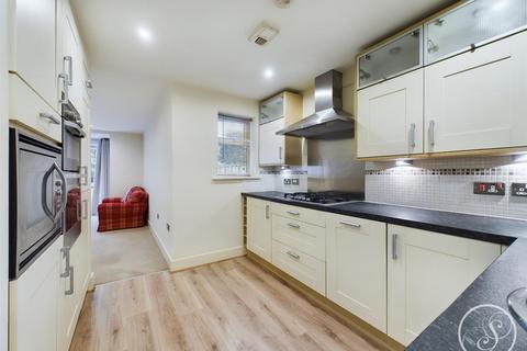 2 bedroom flat for sale, Wood Moor Court, Sandmoor Avenue