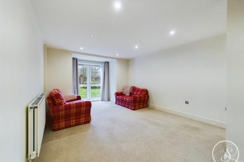 2 bedroom flat for sale, Wood Moor Court, Sandmoor Avenue