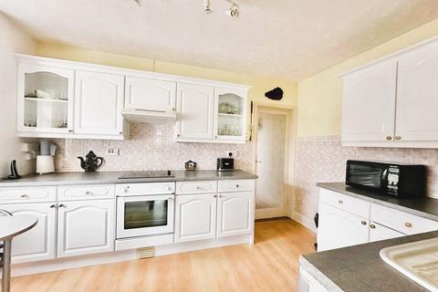 2 bedroom detached bungalow for sale - Harty Avenue, Wigmore,