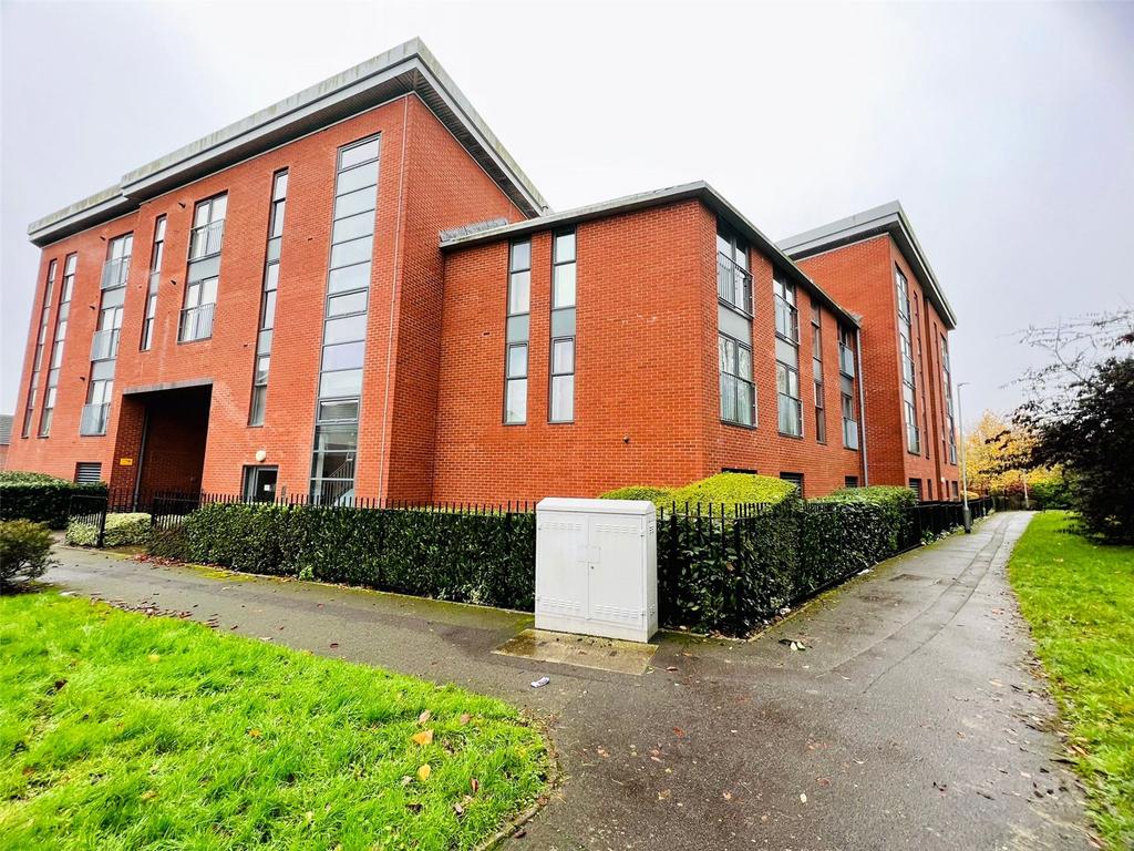 Rothesay Gardens, Wolverhampton, West Midlands, WV4 2 bed apartment for