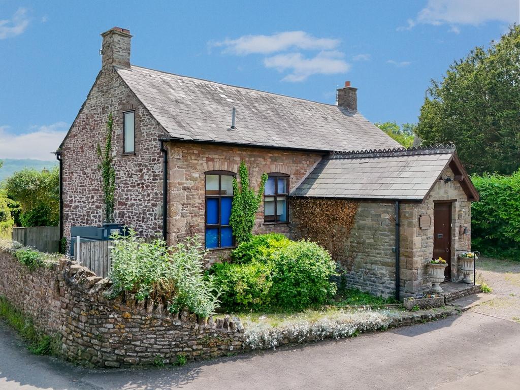 Walton Street, WaltonInGordano, BS21 2 bed detached house for sale