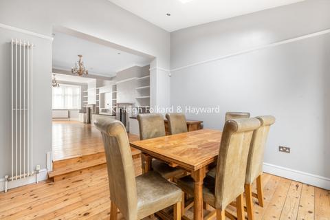 6 bedroom house to rent, Hillcourt Avenue London N12