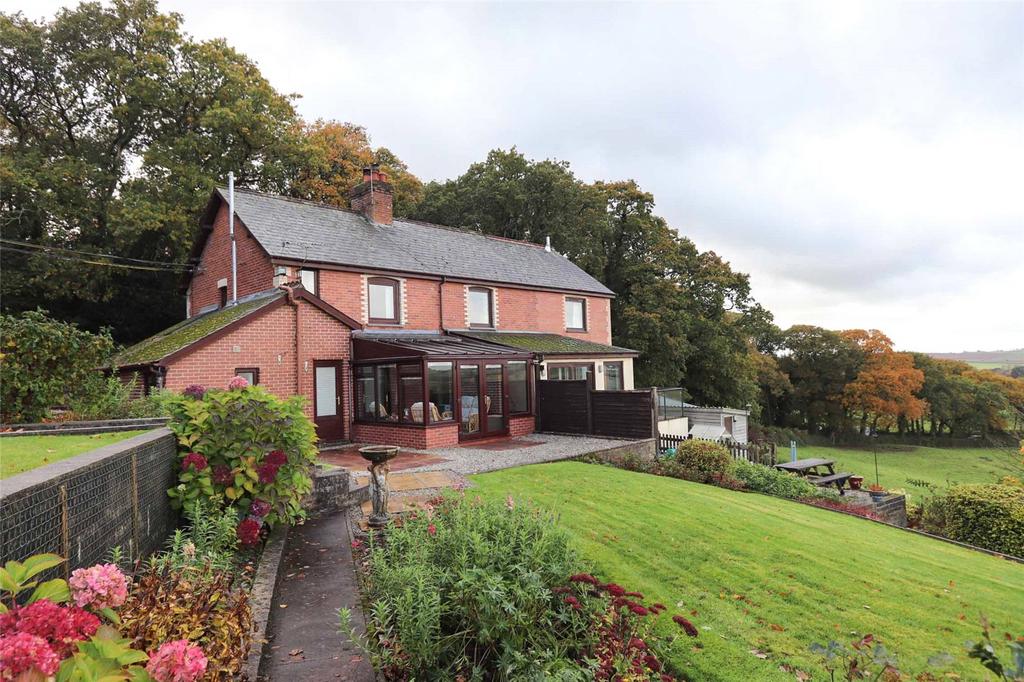 North Tawton, Devon 3 bed semidetached house for sale £395,000