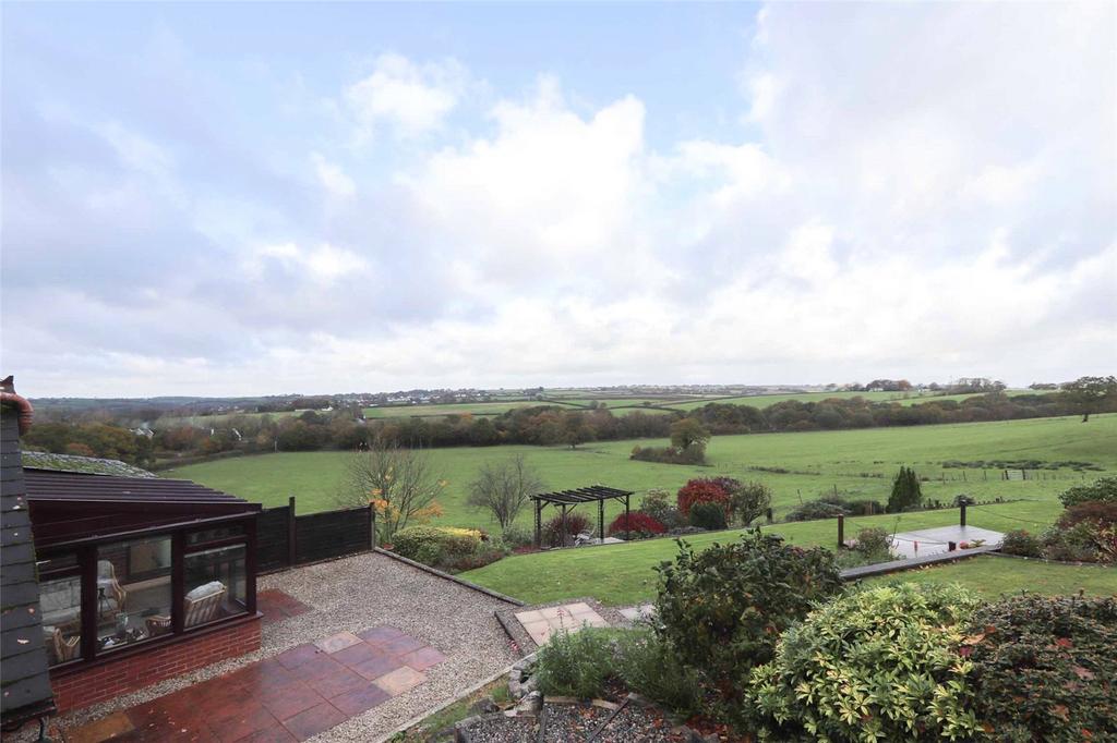North Tawton, Devon 3 bed semidetached house for sale £387,000