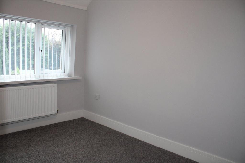 35 Esonwood Road bedroom 3 1697028335252.jpg