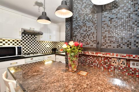 1 bedroom flat for sale - Manford Way, Chigwell, Essex