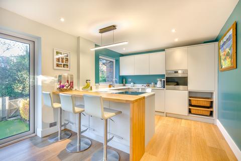 27 Birkett Way, Chalfont St Giles, HP8 4BH