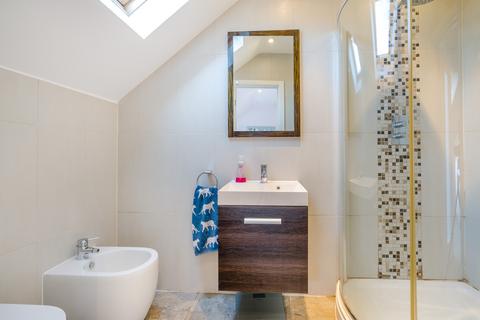 27 Birkett Way, Chalfont St Giles, HP8 4BH