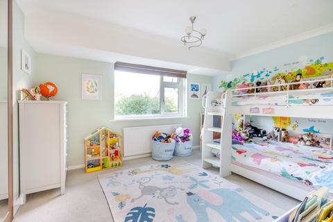 27 Birkett Way, Chalfont St Giles, HP8 4BH
