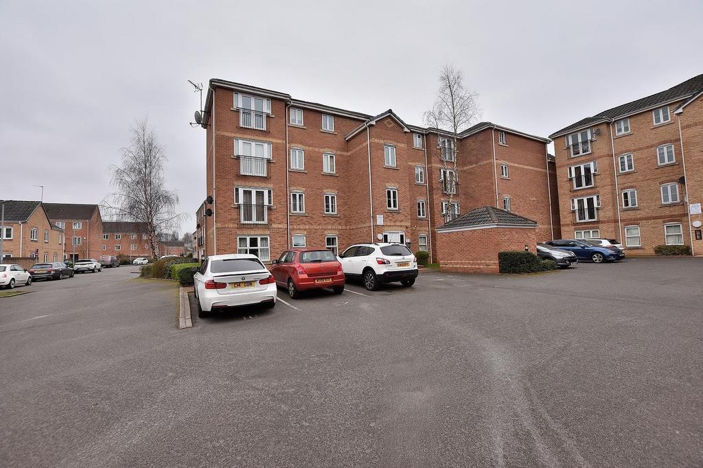Harper Grove, Tipton 2 bed ground floor flat for sale £100,000