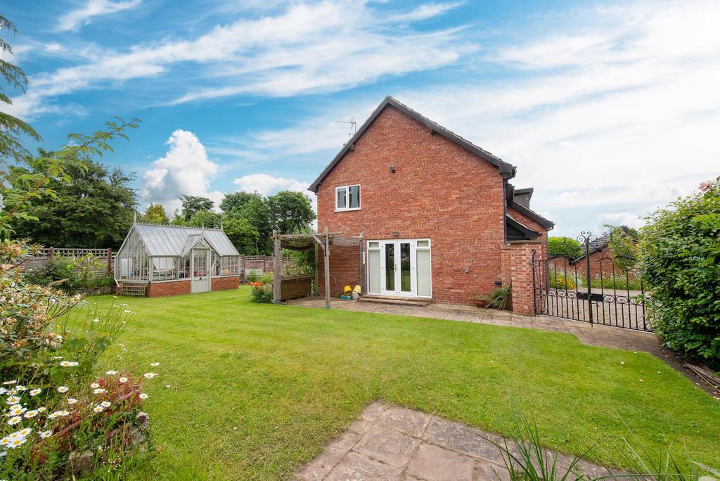 Leek Wootton, Warwick, Warwickshire... 3 bed village house for sale £