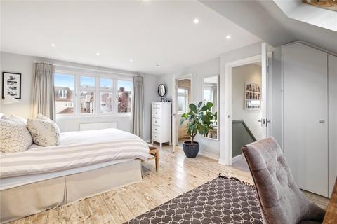 39 Tilehurst Road, London, SW18 3EU