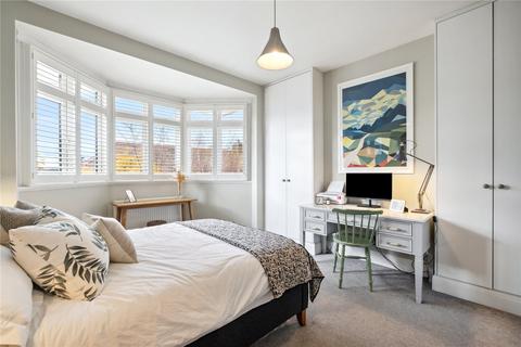 39 Tilehurst Road, London, SW18 3EU