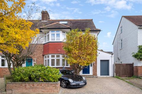 39 Tilehurst Road, London, SW18 3EU