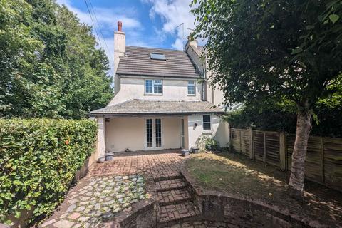 St Marys Gardens, Battle, TN33