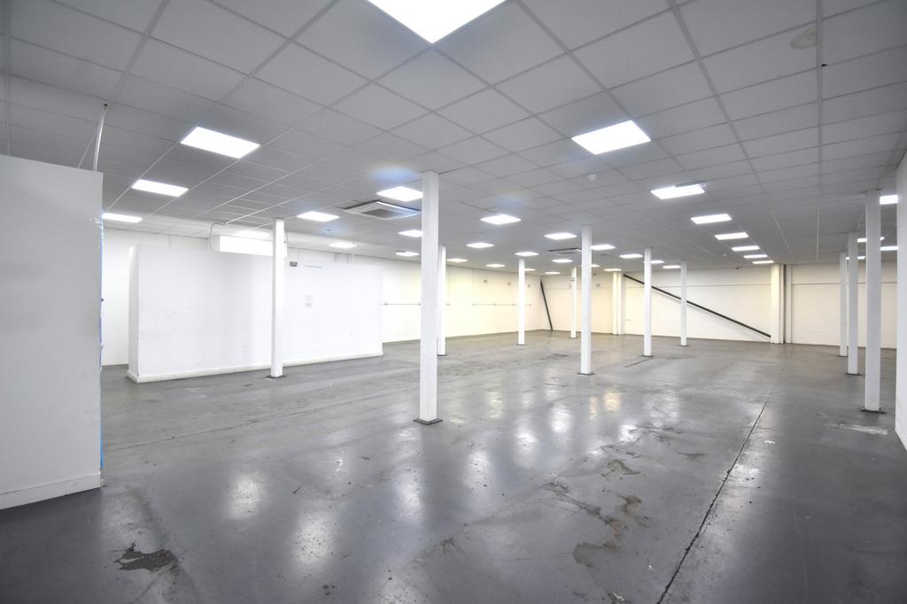Mono Ltd, Unit 4, Enfield, Greater London, EN1 Warehouse to rent £