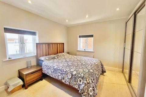3 bedroom detached house to rent, Wyke Regis