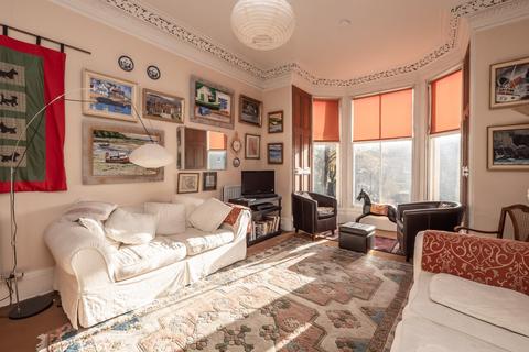 2 bedroom flat for sale - 8 (1F2) Sciennes Road, Marchmont, Edinburgh, EH9