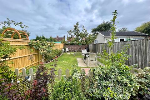 3 bedroom semi-detached house for sale, Freeman Avenue, Eastbourne, BN22