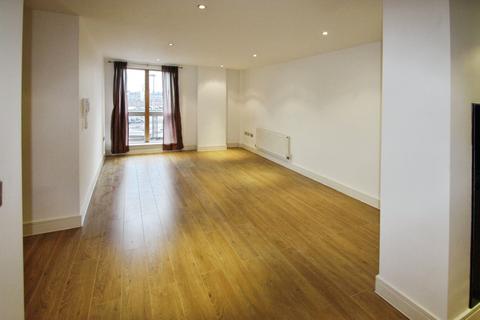 2 bedroom flat to rent, Cromwell Court, Leeds, LS10