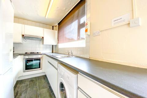5 bedroom semi-detached house to rent, The Highway, Brighton BN2