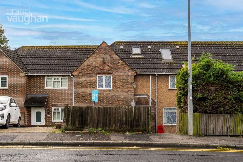 Bevendean, Brighton BN2 5 bed semidetached house to rent £3,250 pcm