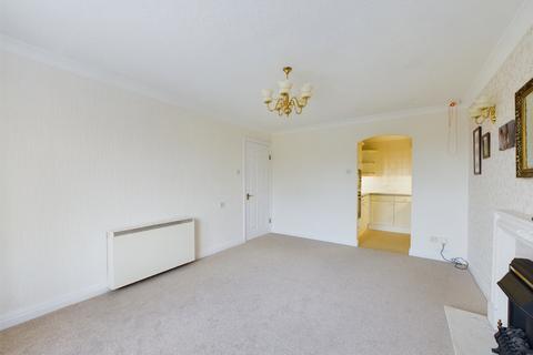 2 bedroom apartment for sale, Ashton Garden Court, St. Andrews Road North, Lytham St. Annes, FY8