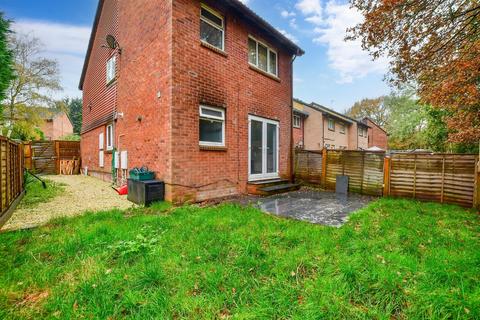 5 Troon Close, Ifield, Crawley, RH11 0UW